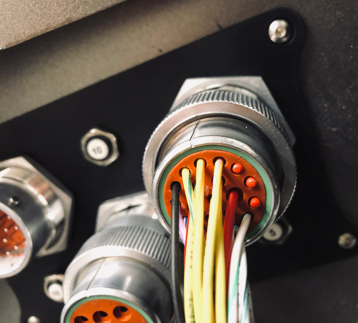 BULKHEAD CONNECTOR SEALING PLUGS